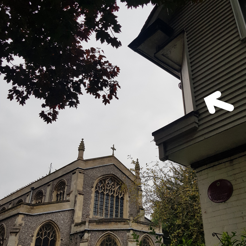 Anne Boleyn Place Arrow