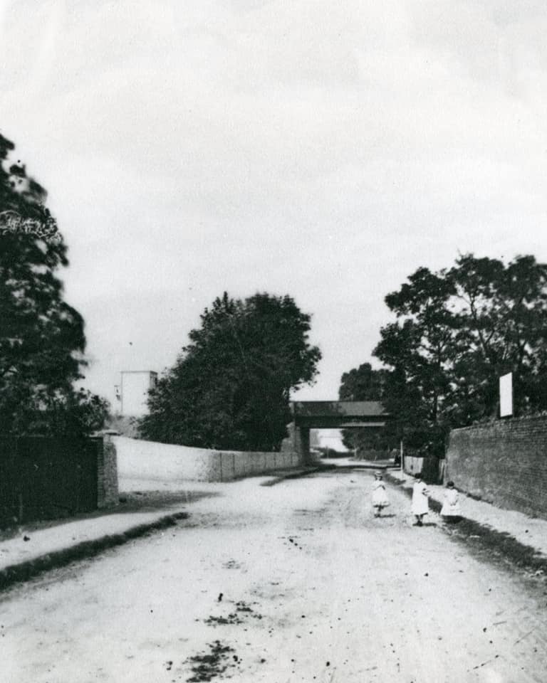 Carshalton train station old