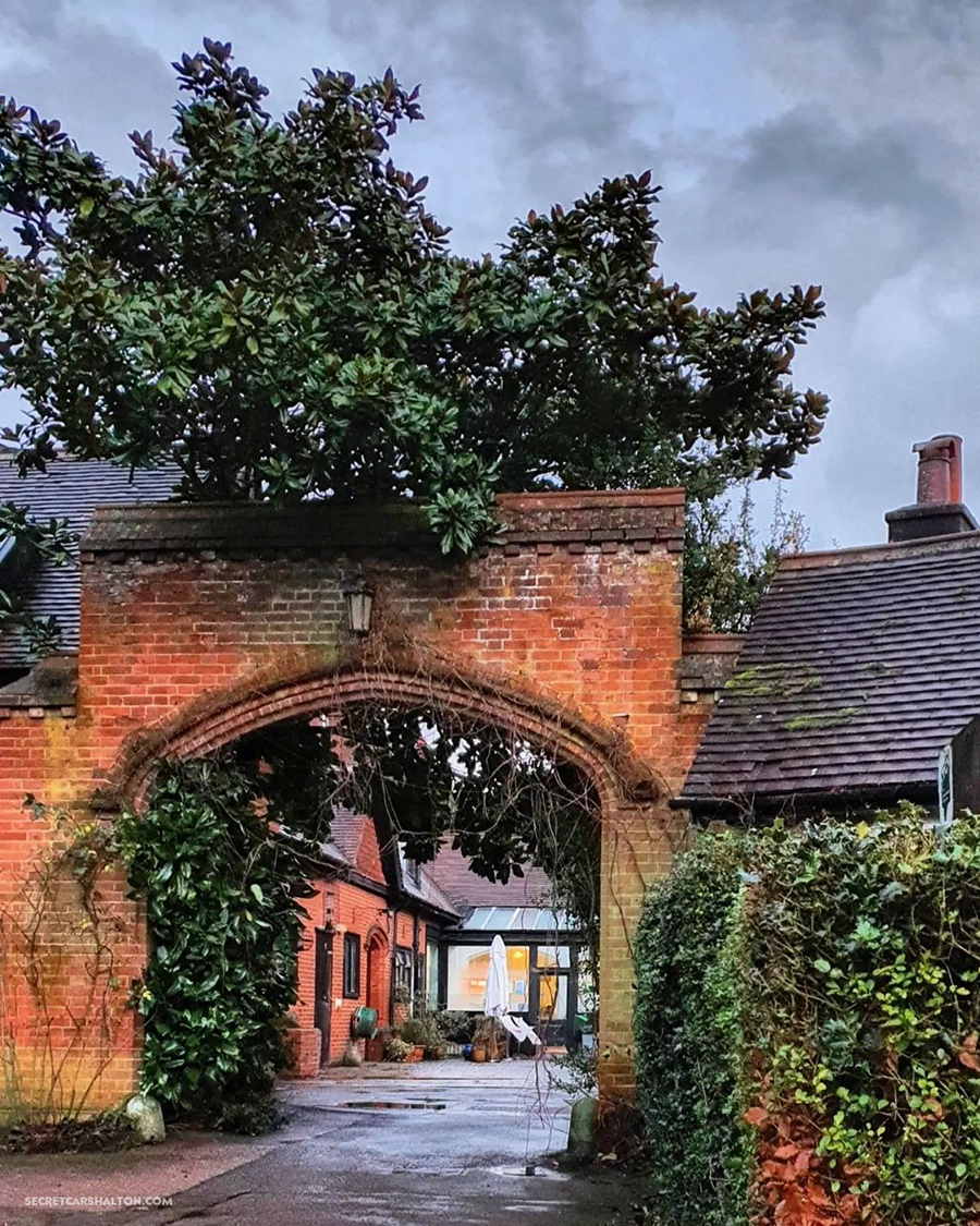 Coombe Wood Croydon Coach House