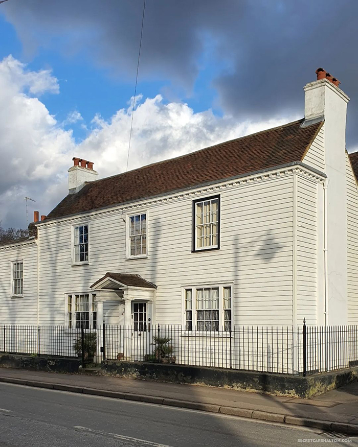 West Street Alton Lodge