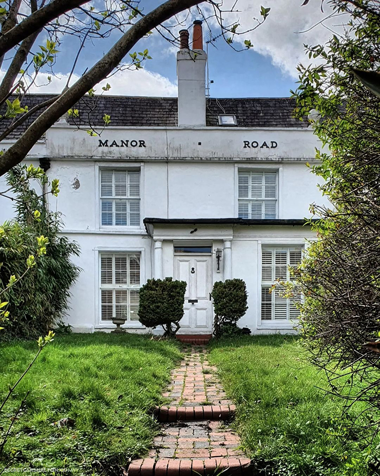 12 Manor Road