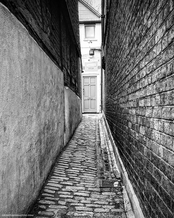 Reigate alleyway