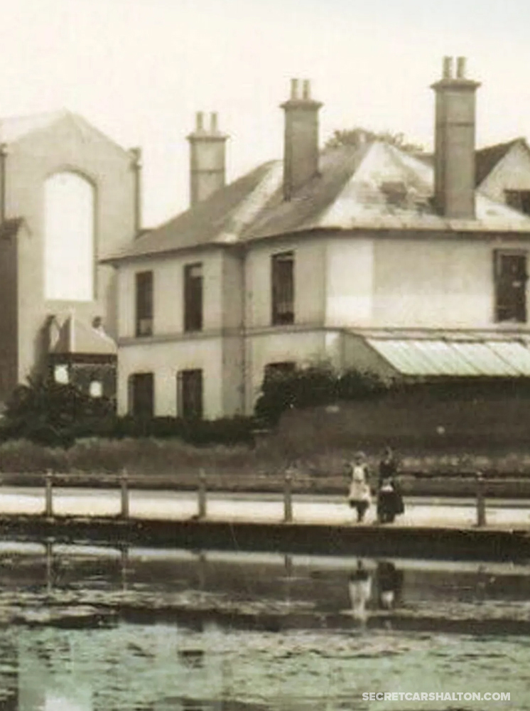 Queen's Well House