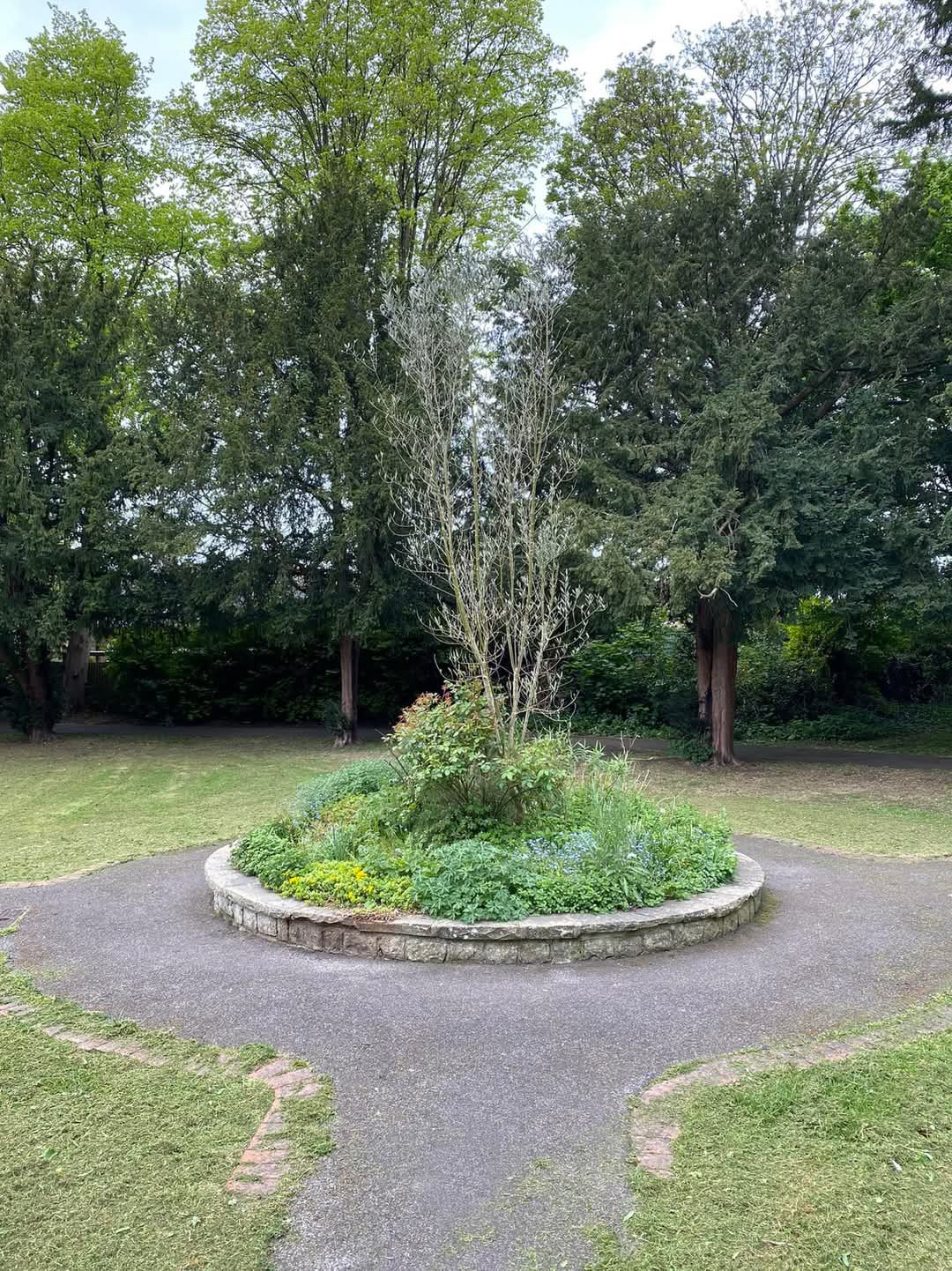 Site of the old fountain? © Chris Pocock