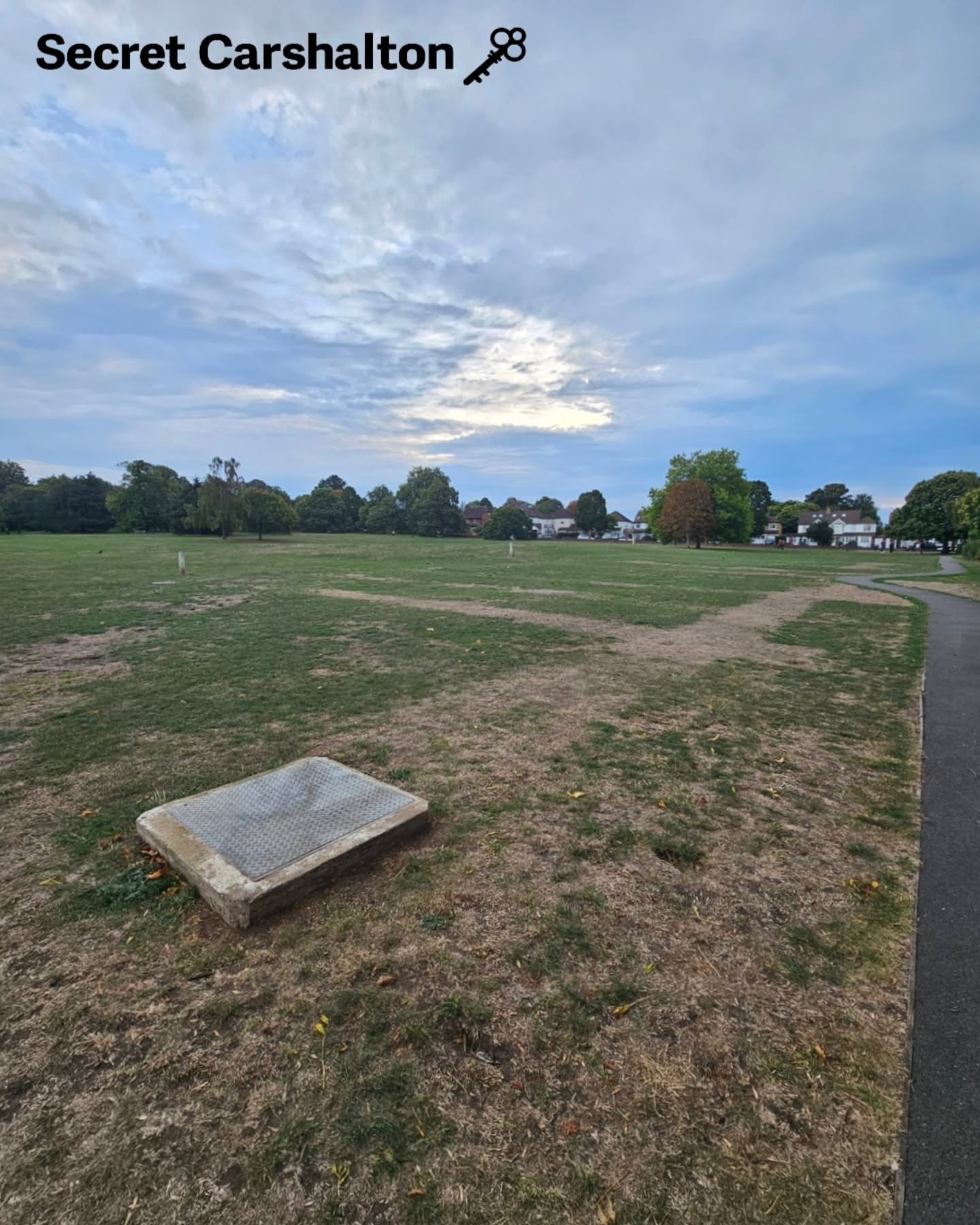 🔎 Could this be the outline of the old World War II air-raid shelter beneath Carshalton Park? The long spell of dry we…